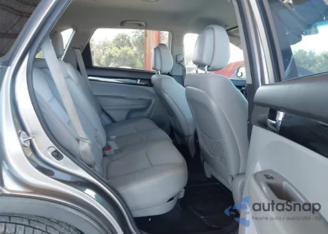 2011 Kia Sorento Lx from USA, damaged, VIN 5XYKT4A12BG028958